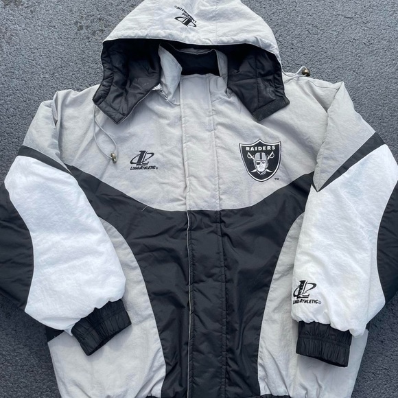 90s Oakland Raiders Logo Athletic NFL Pro Line Puffer Jacket - Picture 3 of 4